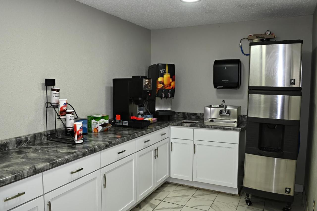 Hibbing Inn And Suites Ngoại thất bức ảnh