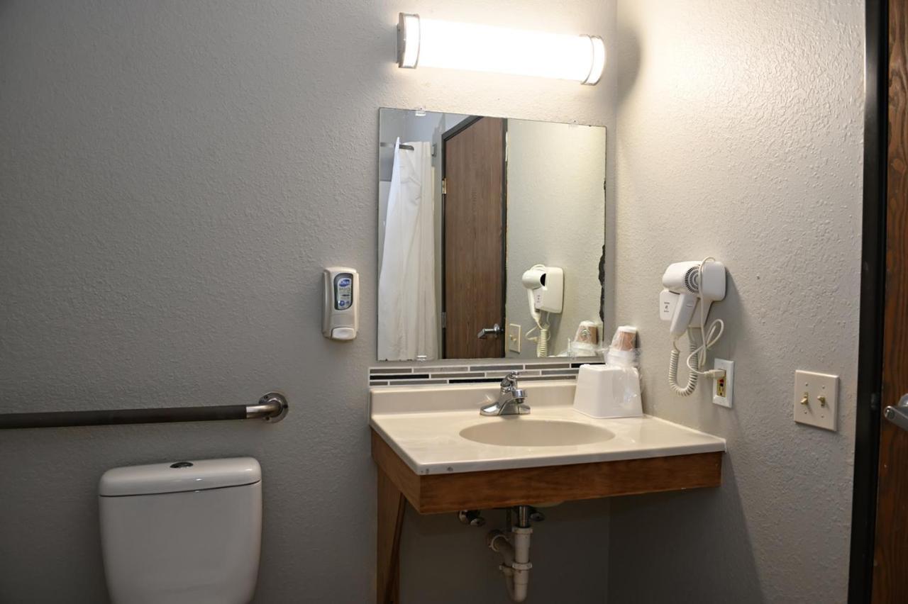 Hibbing Inn And Suites Ngoại thất bức ảnh