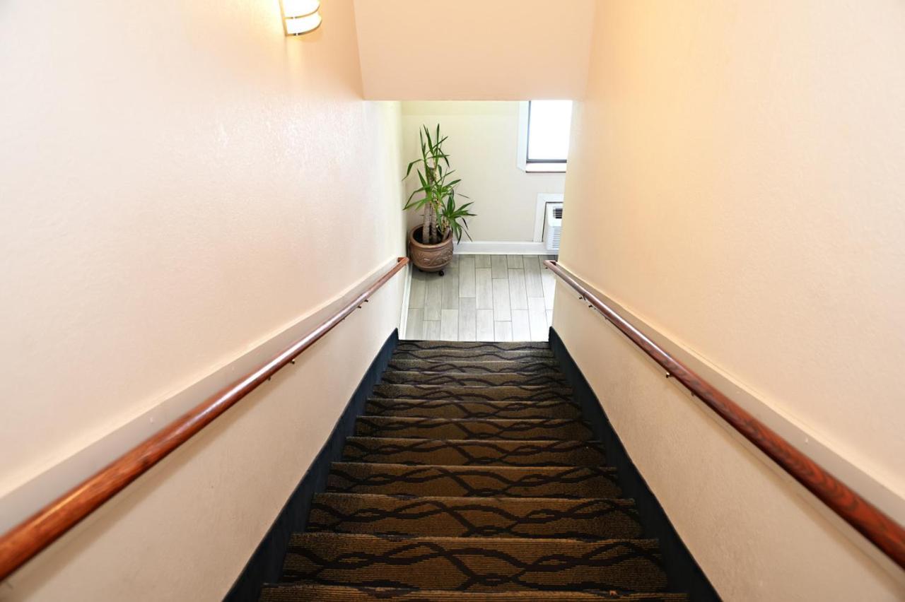 Hibbing Inn And Suites Ngoại thất bức ảnh